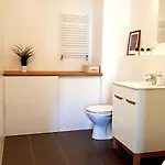 Apartman Frog - 2 Bedrooms And Living *