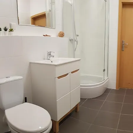 Frog - 2 Bedrooms And Living Lägenhet *